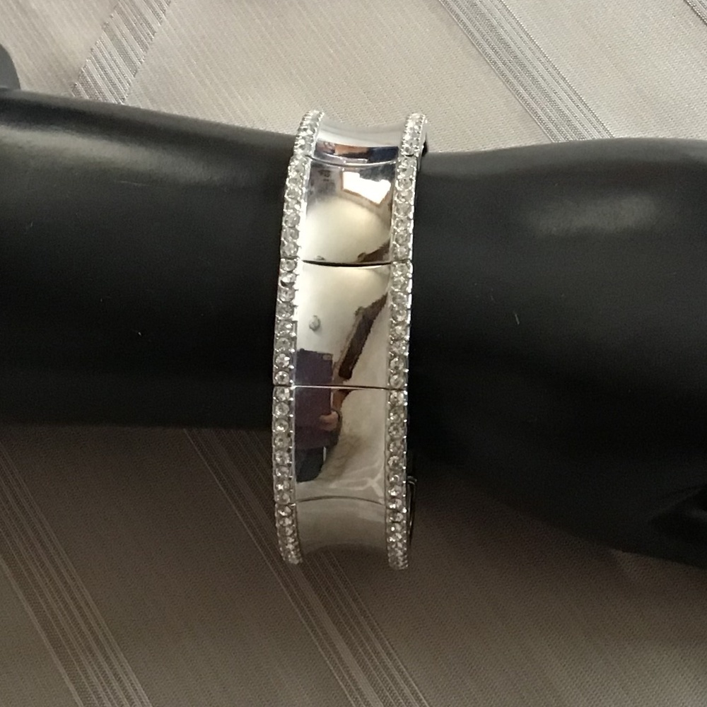 Mirrored bracelet with beaded detail on edges